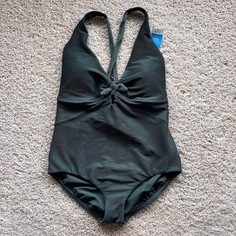 Lands’ End 18 Ribbed Halter One Piece Swimsuit‎ Green NWT Chlorine Resistant